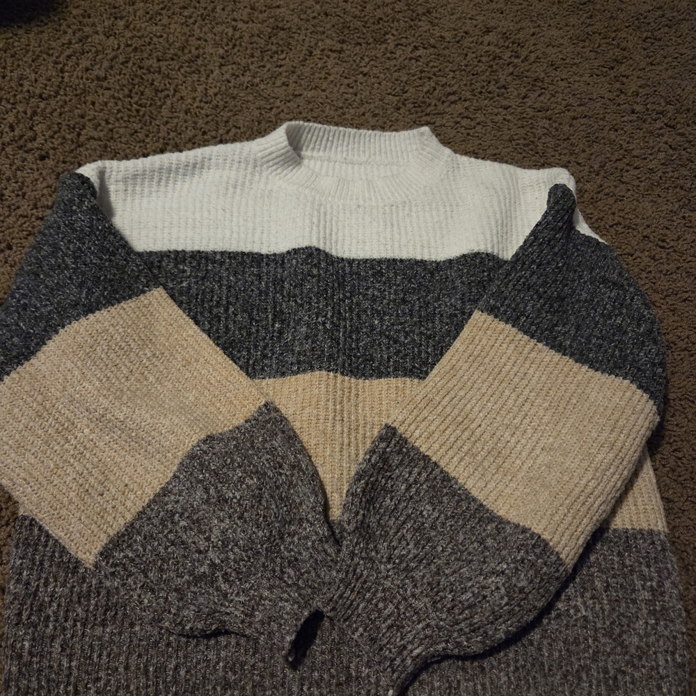 SHEIN Textured Knit Sweater in Gray and Cream